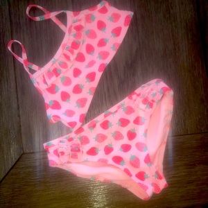 Toddler girl 2-piece swimsuit. Only used once.